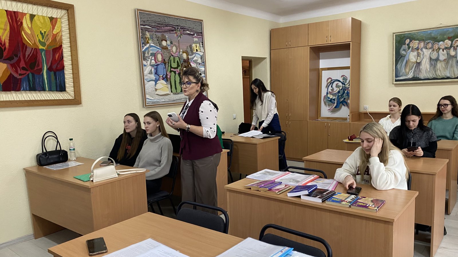 Вступне слово методиста Лариси Ороновської